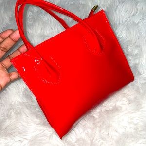 red purse ❤️